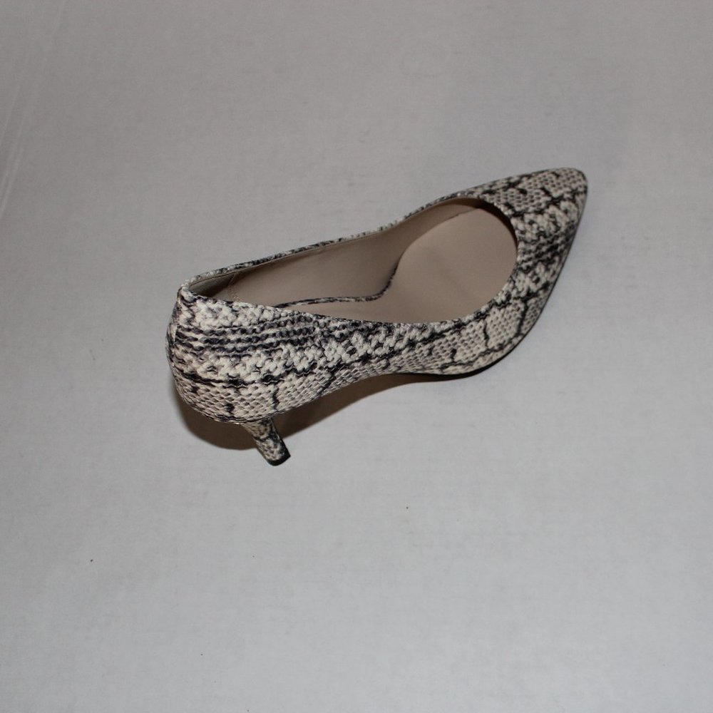 COLE HAAN JULIANNA SNAKESKIN PRINT PUMP - Picture 3 of 7
